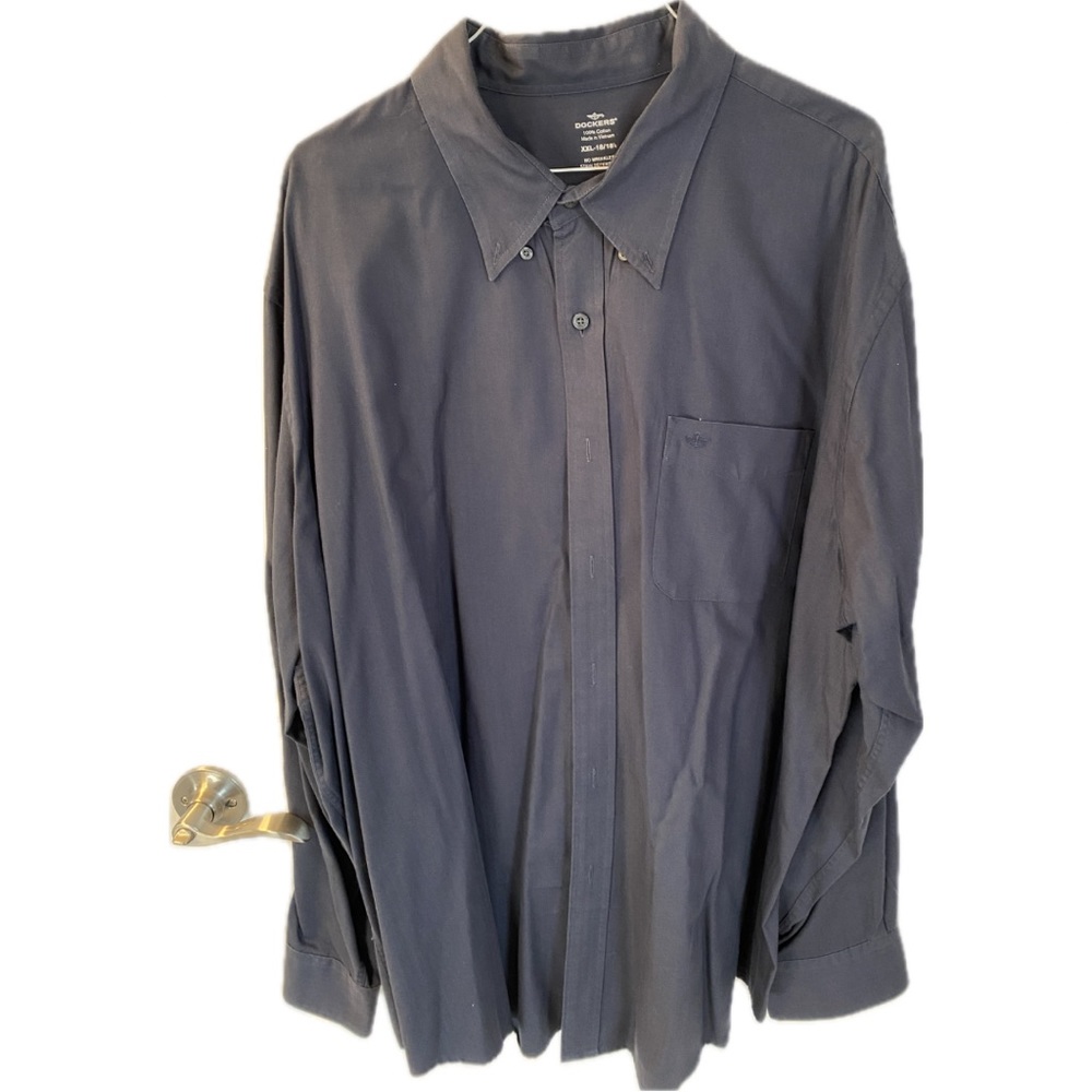 Dockers, navy blue button down, 100% cotton, wrinkle free, XXL.